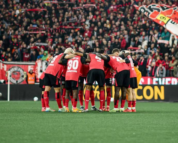 斯图加特球员全力拼搏,客场比赛战平对手取得分的简单介绍 斯图加特球员全力拼搏,客场比赛战平对手取得分的简单介绍