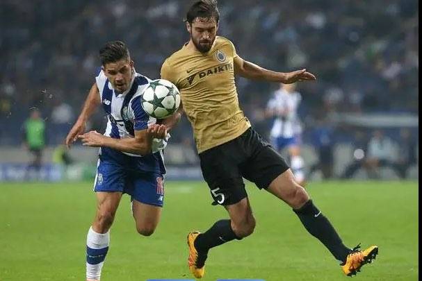 包含赫塔菲客场不敌瓦伦西亚，结束比赛不胜！的词条