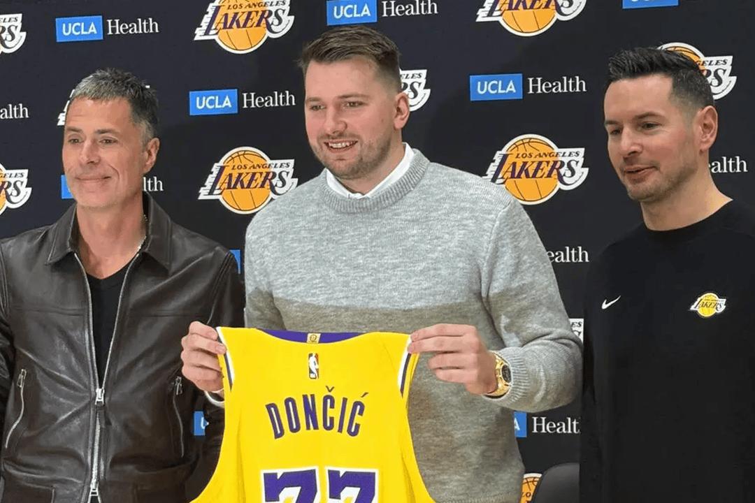 浓眉哥在巴塞罗那比赛中赛况扑朔迷离,逆转引发热议! 浓眉哥在巴塞罗那比赛中赛况扑朔迷离,逆转引发热议!