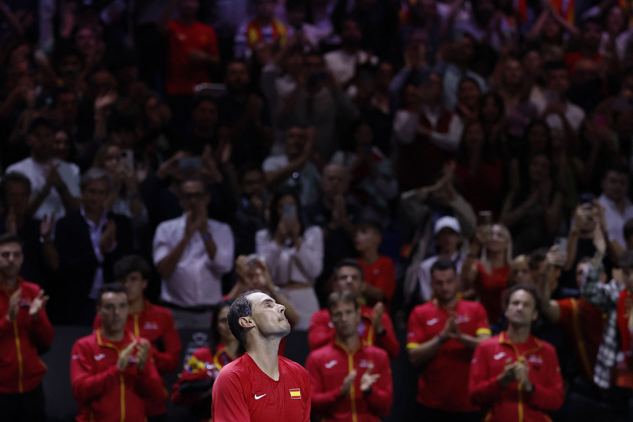 纳达尔回归赛场，爆冷首场状态亮眼，美国队观众沸腾！